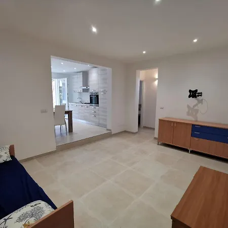 Apartament Eraclito 1 *